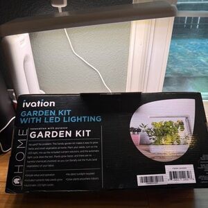 Ivation Garden Kit with LED Lighting